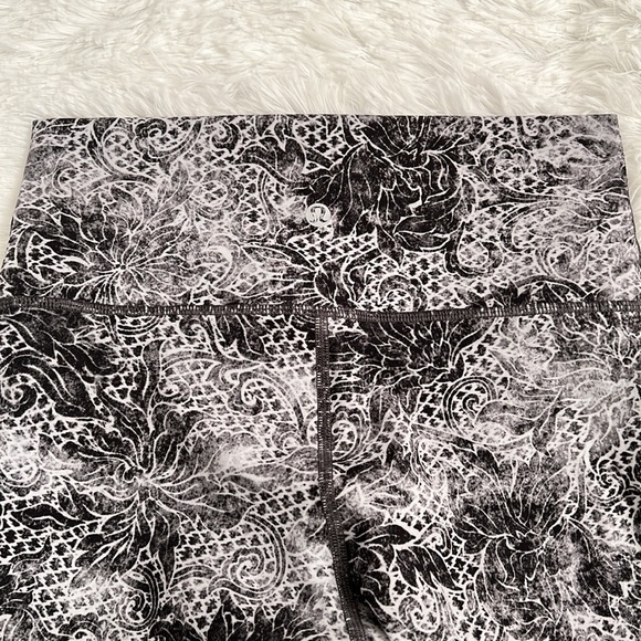 Lululemon Wunder Under High Rise Crop Leggings - Picture 8 of 9